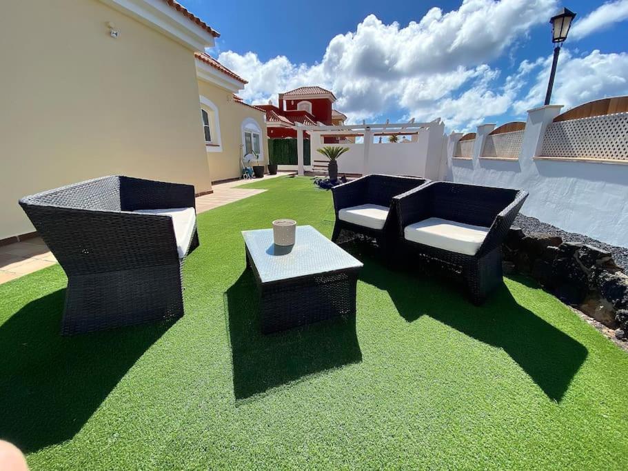 Comfortable Family House With Pool And Jacuzzi コスタ・デ・アンティグア エクステリア 写真