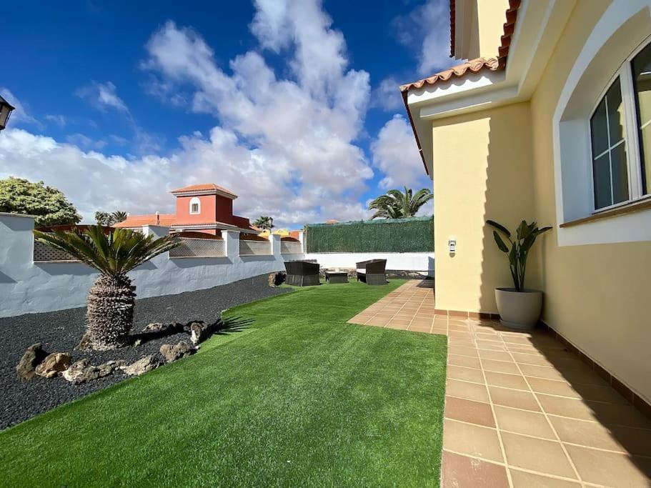 Comfortable Family House With Pool And Jacuzzi コスタ・デ・アンティグア エクステリア 写真