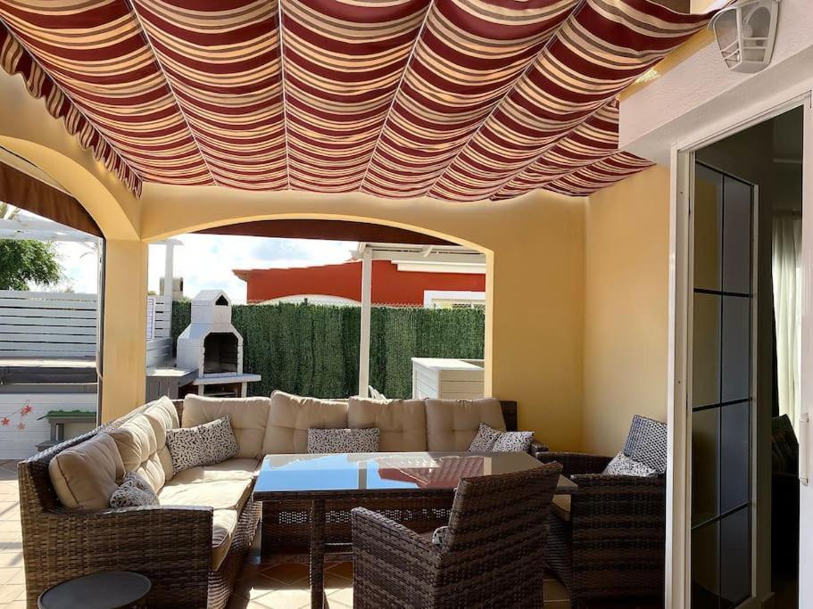 Comfortable Family House With Pool And Jacuzzi コスタ・デ・アンティグア エクステリア 写真