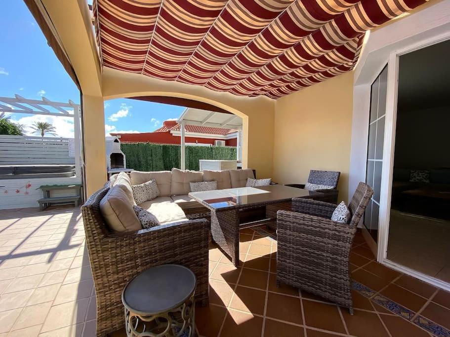Comfortable Family House With Pool And Jacuzzi コスタ・デ・アンティグア エクステリア 写真