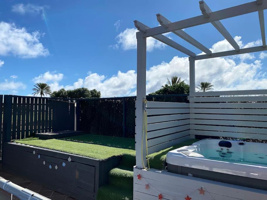 Comfortable Family House With Pool And Jacuzzi コスタ・デ・アンティグア エクステリア 写真