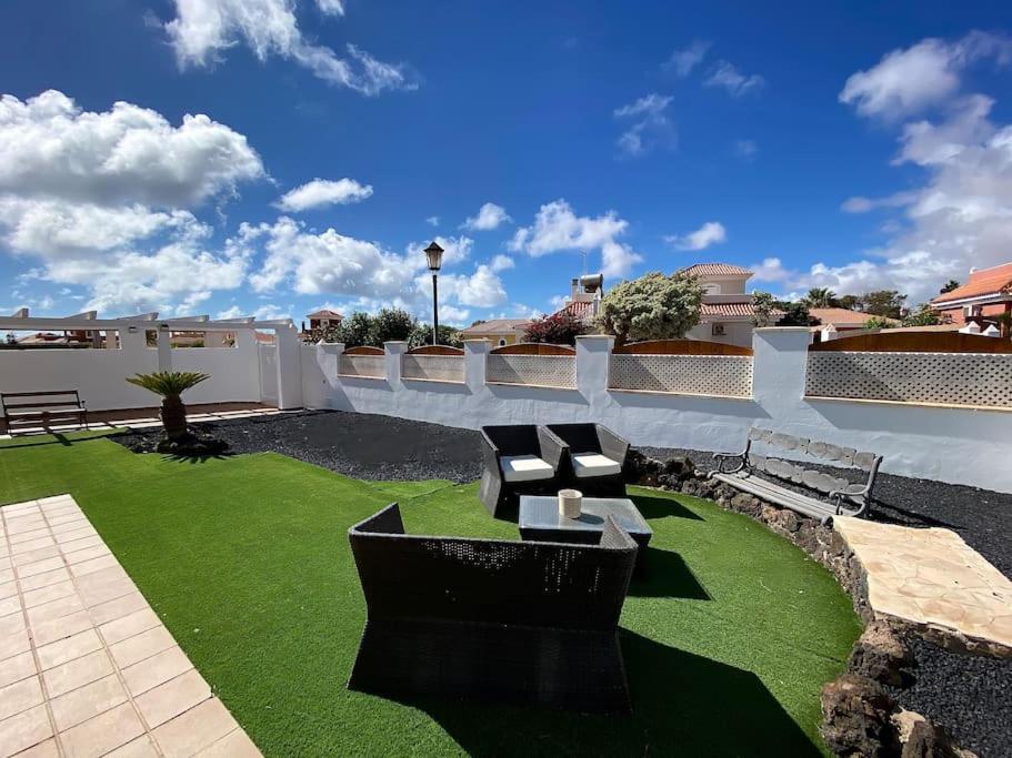 Comfortable Family House With Pool And Jacuzzi コスタ・デ・アンティグア エクステリア 写真